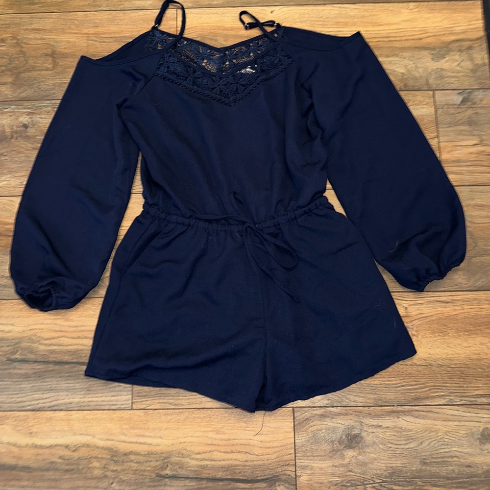 Love Riche Size Medium Navy Blue Shorts Romper.